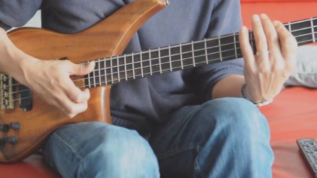 Roy - Play Along 🎸 - Somebody Else's Guy - Jocelyn Brown - Alembic Epic Bass Guitar смотреть онлайн