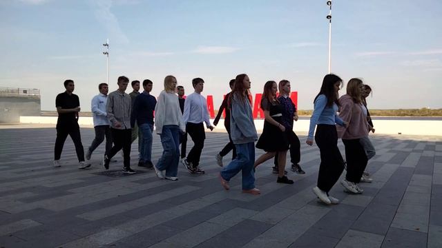 левой, левой, раз, два,три смотреть онлайн