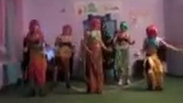 Арабский Танец..Мальчишек...9.Б смотреть онлайн