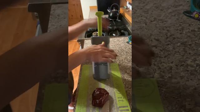 Does the Pampered Chef Mandoline cut meat? смотреть онлайн