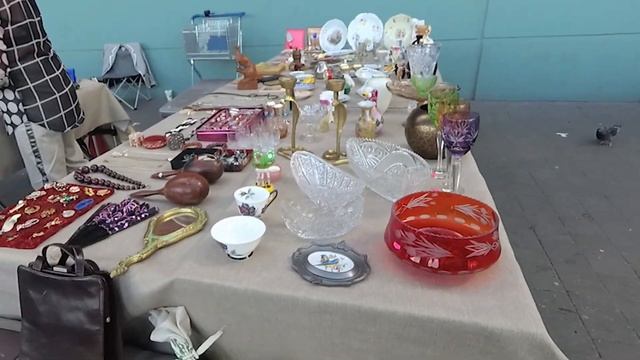 БЛОШИНЫЙ РЫНОК В ВИЛЬНЮСЕ ВОЗЛЕ АКРОПОЛИСА / МНОГО ВСЕГО ИНТЕРЕСНОГО смотреть онлайн