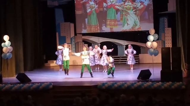 "Сибирская задорная" ансамбль танца "Радость" смотреть онлайн