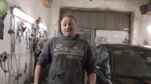 Где табличка с кодом краски форд мондео 2006 г.в. Код (G O)