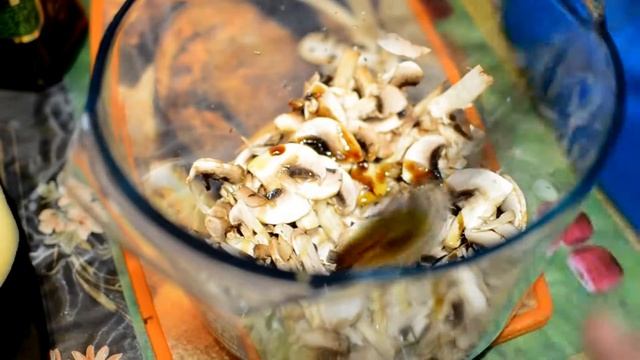 Салат из грибов шампиньонов рецепт от Михаила Столярова. смотреть онлайн