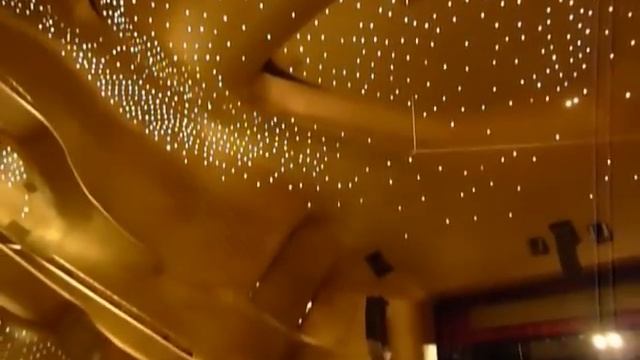 Zaha Hadid sings Guangzhou Opera House I смотреть онлайн