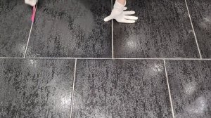 МГНОВЕННОЕ ОТБЕЛИВАНИЕ швов пола. Нужно всего 1 СРЕДСТВО, чтобы ПОЧИСТИТЬ ШВЫ между плиткой