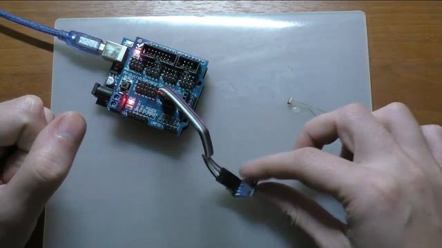 Датчик освещенности BH1750 и подключение его к Arduino смотреть онлайн