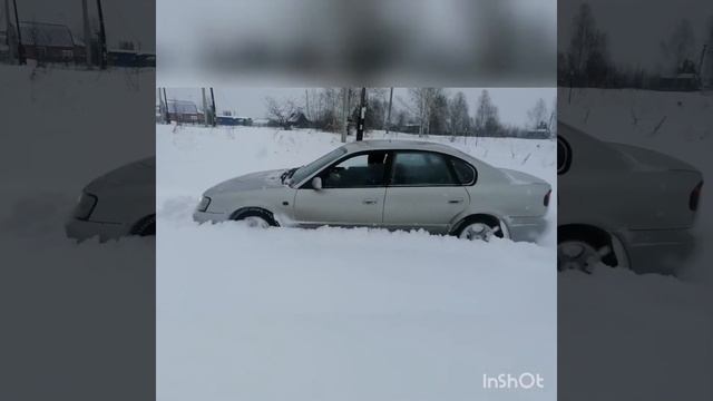Субару Легаси по снегу смотреть онлайн