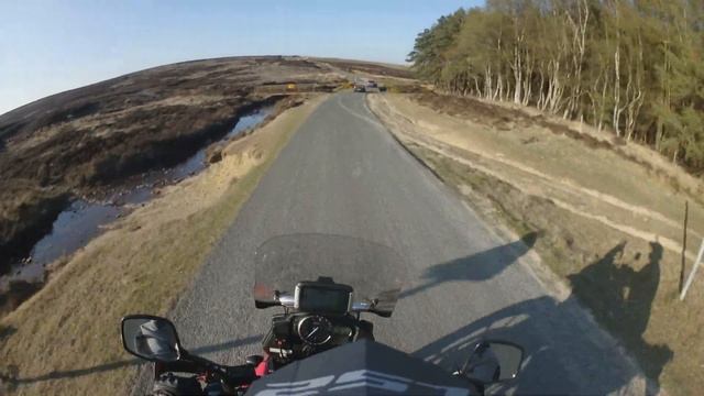 Easter 2019 - Ride of the North Yorkshire Moors (4K) - Suzuki VStrom DL1000 смотреть онлайн