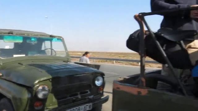 Переход границы Монголии с Китаем смотреть онлайн
