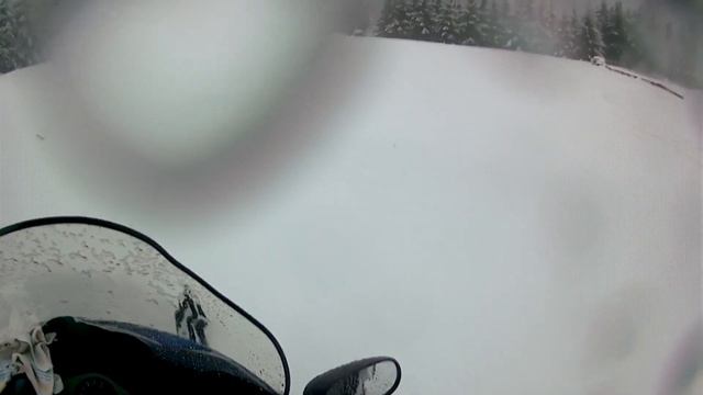 SKÁKÁNÍ NA SNĚŽNÉM SKÚTRU / WinterLog #1 смотреть онлайн