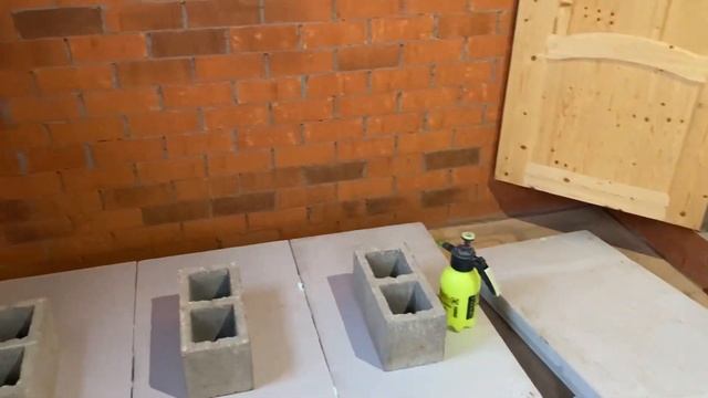 04.12.23. Снег утепляет дом снаружи, а мы утепляем его внутри))