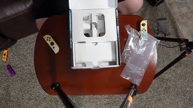Unboxing: Zelda Tears of the Kingdom OLED Switch console смотреть онлайн
