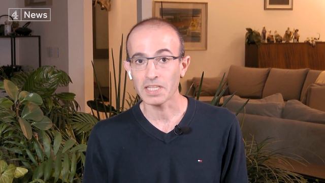 Yuval Noah Harari: 'Irresponsible politicians undermined public trust in science' смотреть онлайн