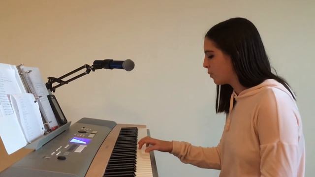Just 4 Chords? Gabriella Bee Tribute смотреть онлайн