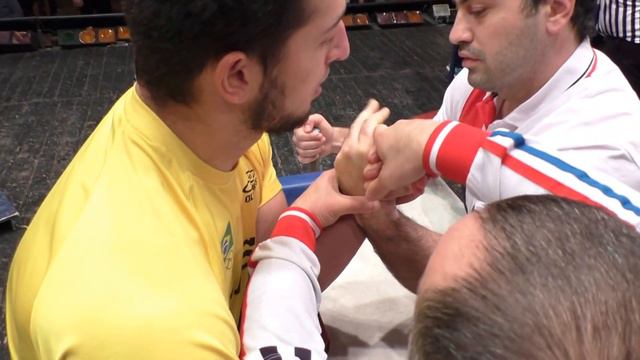 Чемпионат РСО-Алания по армспорту 2015 00027 Алан Царикаев -Мурат Каряев (левая рука) 100 кг смотреть онлайн