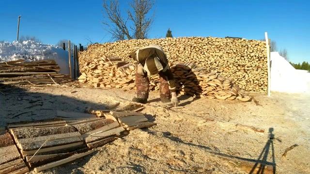 Допилили горбыль.День4.Жизнь в деревне. смотреть онлайн
