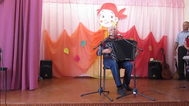 Тымск - село ты мое родное - авторская песня Исполняет Геннадий. 11.09.2016 г. смотреть онлайн