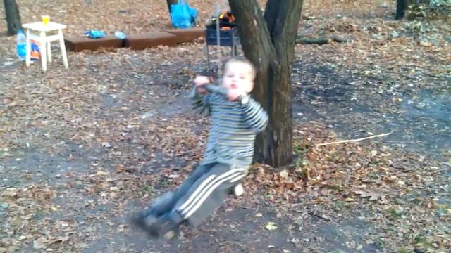 Простые и удобные качели-тарзанка для детей смотреть онлайн