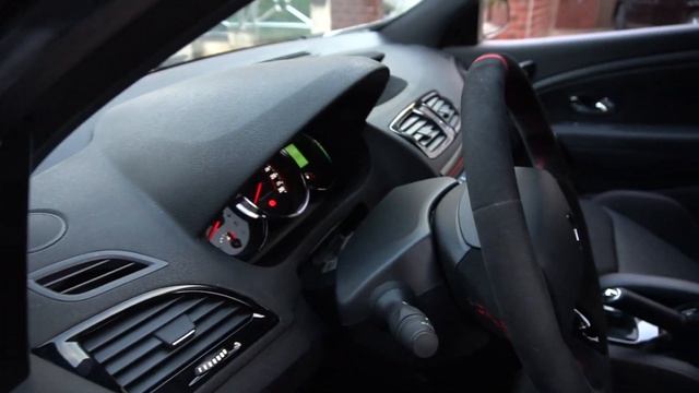 Renault Megane RS Trophy - R смотреть онлайн