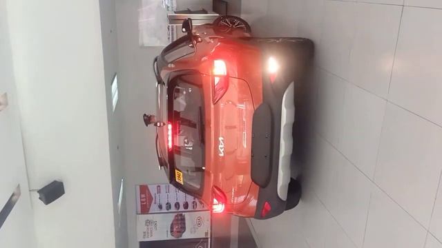 THE 2023 KIA STONIC 1.4L EX 6 SPEED A/T TOP OF THE LINE/ FLAME ORANGE ( PM ME FOR FULL DETAILS) смотреть онлайн