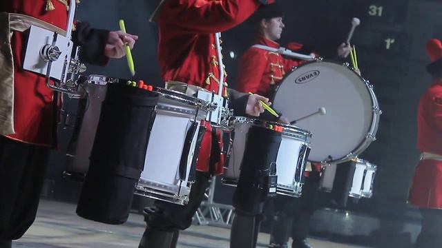 Шоу барабанщиков, барабанное шоу Hammers - ФИЕСТА смотреть онлайн