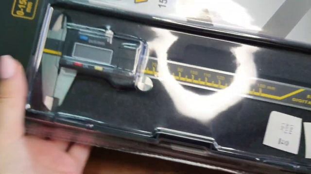 Штангенциркуль электронный VOREL 150 мм / 0,01 мм, 15240 смотреть онлайн