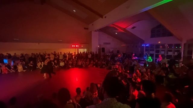 Roxana Suarez y Sebastian Achaval con El Cachivache en el Festival de Lyon 2022 Milonga смотреть онлайн