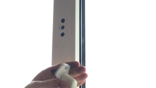 ПЛАСТИКОВОЕ ОКНО БОЛТАЕТСЯ РУЧКА - ЧТО ДЕЛАТЬ СМОТРИ смотреть онлайн