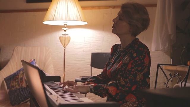 Полина Осетинская, рождественский концерт в хосписе. Режиссёр — Кира Грекова смотреть онлайн