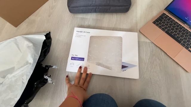 MacBook Air, 13 дюймов, 512 ГБ, чип Apple M1,Touch ID. Сравнила цены в России и Испании. Apple Stor