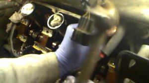 Замена сальников клапанов 6G72 часть 4