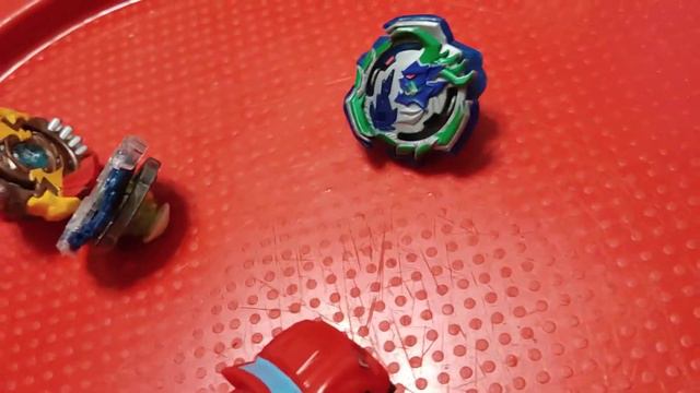 Бейблейд битвы на выживание, на трëх аренах! Какой бейблейд выживет? смотреть онлайн