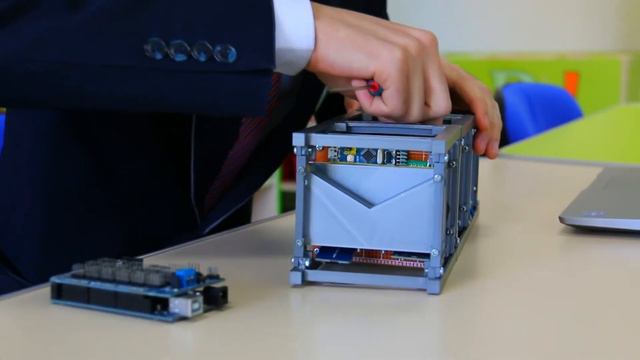 Наноспутник стандарта Cubesat   Абылайхан Мухамеджанов