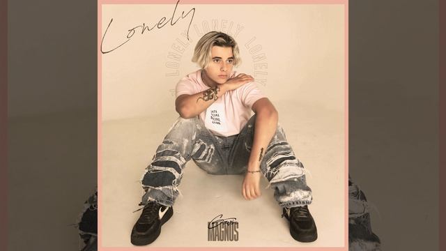 Lonely смотреть онлайн