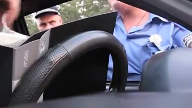 Блатной ГАИшник понтуется! смотреть онлайн