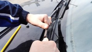 Замена дворников (щеток стеклоочистителя) на Toyota Carina