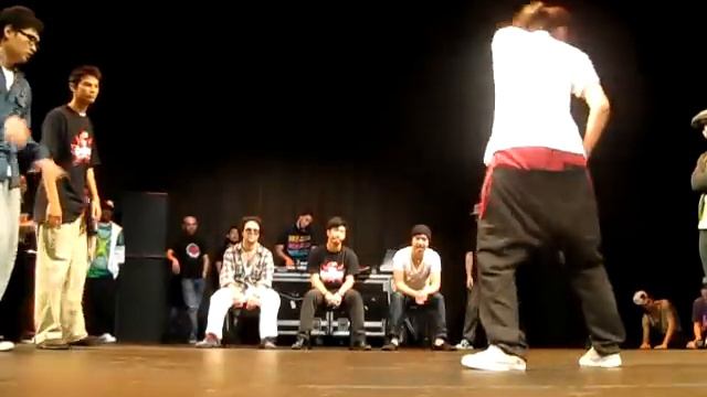 Super Jino & Krazy K Boogz vs Kaz & Danis Kool (15/10/11) смотреть онлайн