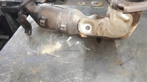 Удаление катализатора замена на пламегаситель Toyota Camry 2.5л