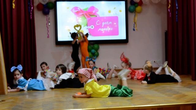 танец "Буратино" танцевальной студии "Искорки" смотреть онлайн