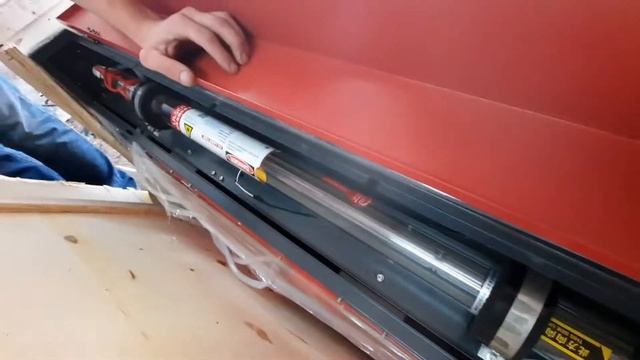 распаковка станка CO2 600/900 смотреть онлайн