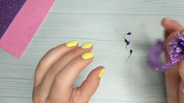 Они достойны вашего внимания:) Резиночки из фоамирана очень просто! смотреть онлайн