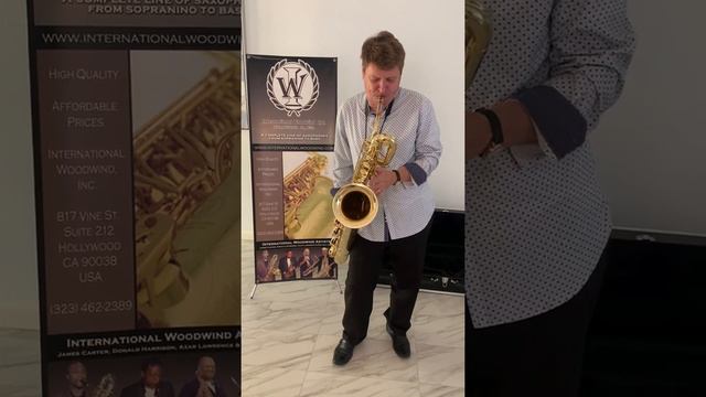 IW 661 Baritone Saxophone Low A - pro horn assembled and engraved in USA! смотреть онлайн