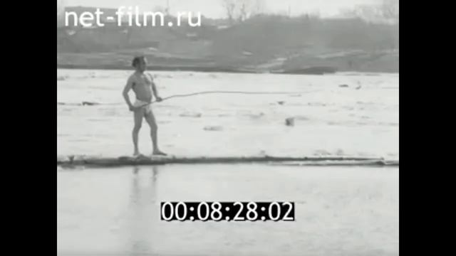 1979г. Сыктывкар. ледоход на реке Сысола. парк культуры и отдыха смотреть онлайн