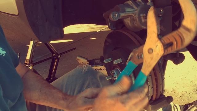 How to Replace Front Brake Pads 2011 KIA Sportage смотреть онлайн