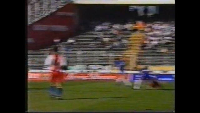 Thomas Gravesen . Hamburger SV - VfL Bochum 2-1 27-09-1997 смотреть онлайн