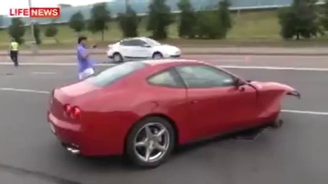 Разбил Ferrari_стоимостью_23_млн_рублей смотреть онлайн