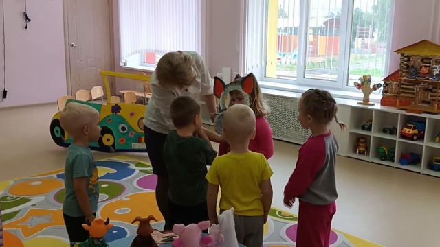 Занятие на развитие эмоциональной сферы у младших дошкольников «В гости к бабушке и дедушке» смотреть онлайн