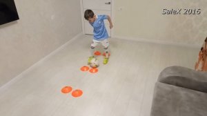 Упражнения с фишками)Домашняя футбольная тренировка)))Футбол с нуля!!!