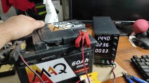 Какой ток будет на полностью заряженном автомобильном АКБ